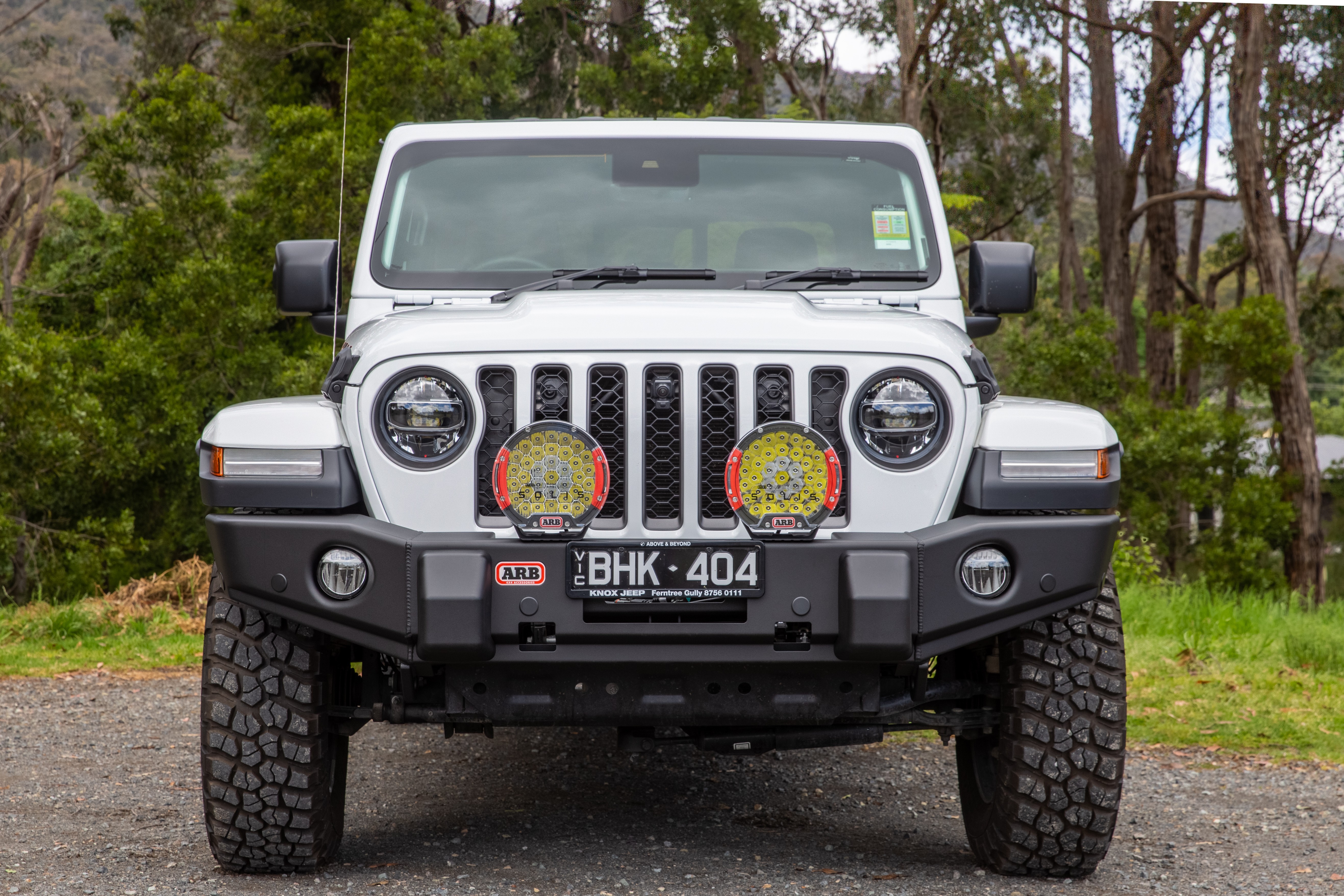 Arb Deluxe front bumper for Jeep JL/JT  - Votre spécialiste en  accessoires pour Jeep Wrangler